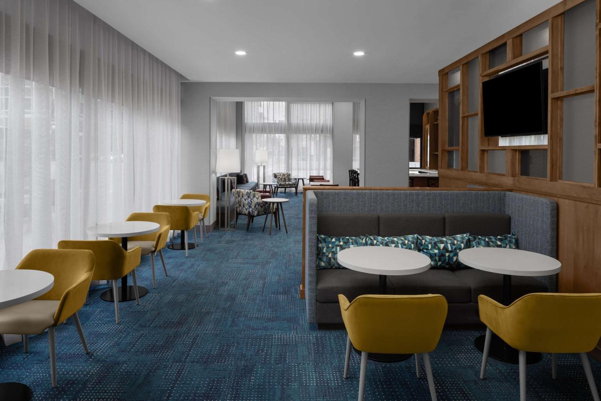Hampton Inn Cleveland-Downtown Екстер'єр фото