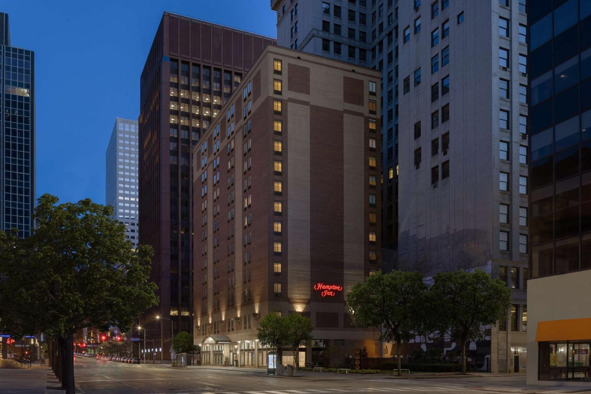 Hampton Inn Cleveland-Downtown Екстер'єр фото