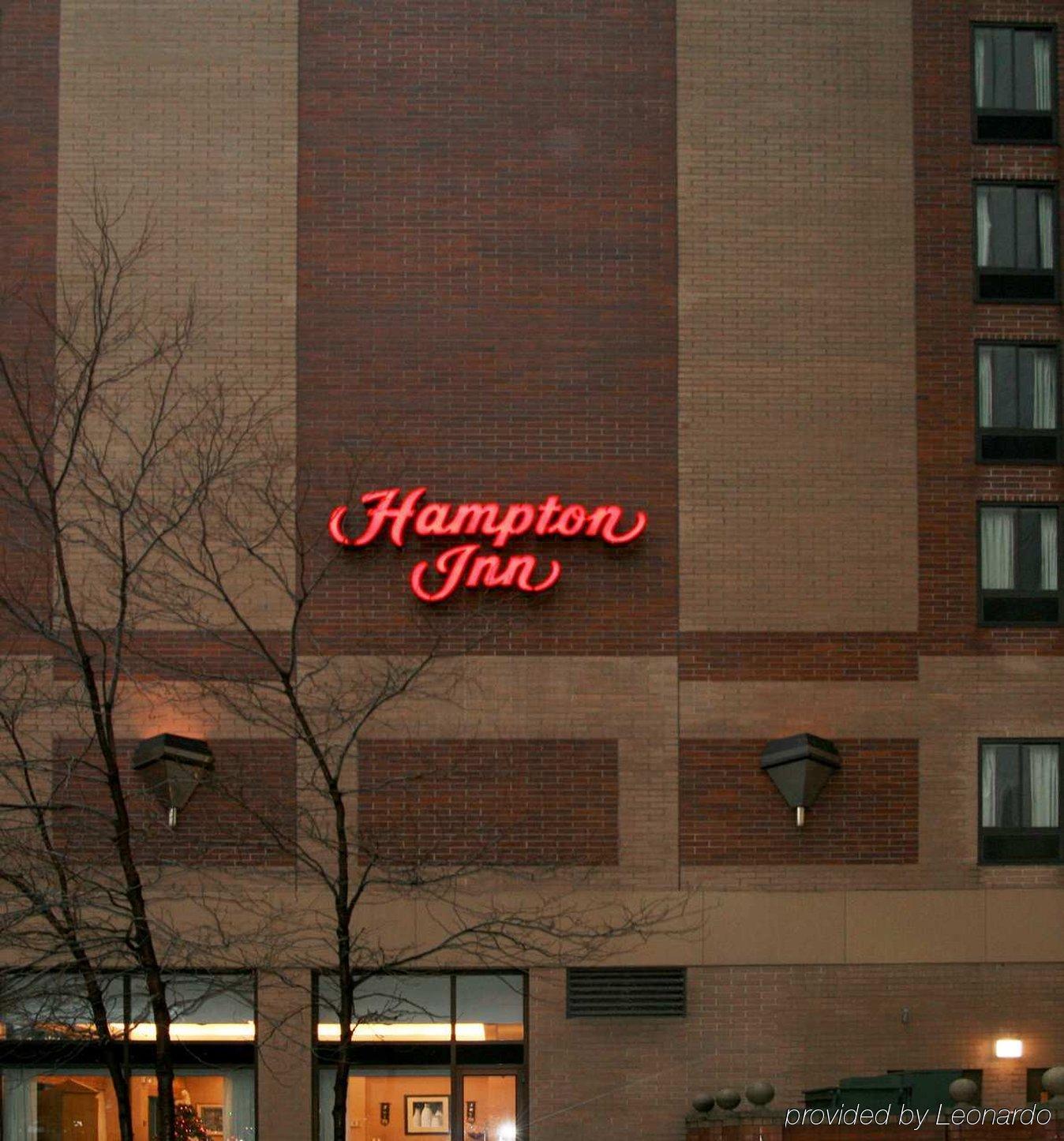 Hampton Inn Cleveland-Downtown Екстер'єр фото