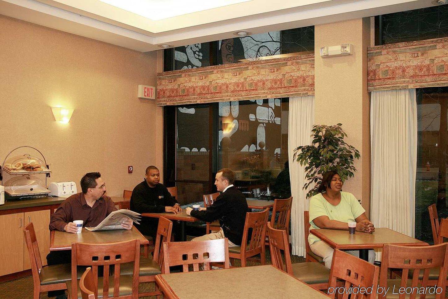 Hampton Inn Cleveland-Downtown Ресторан фото