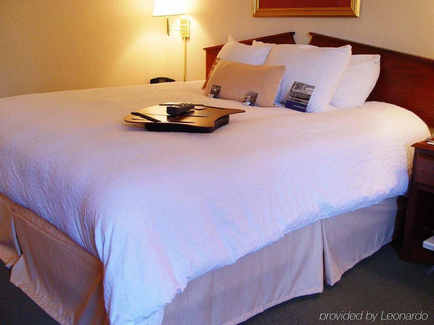 Hampton Inn Cleveland-Downtown Екстер'єр фото