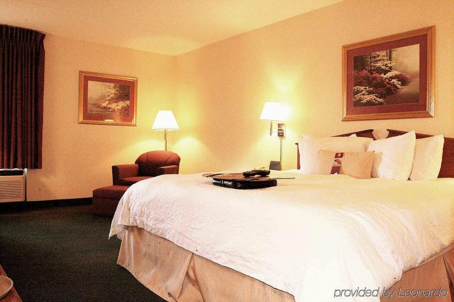 Hampton Inn Cleveland-Downtown Екстер'єр фото